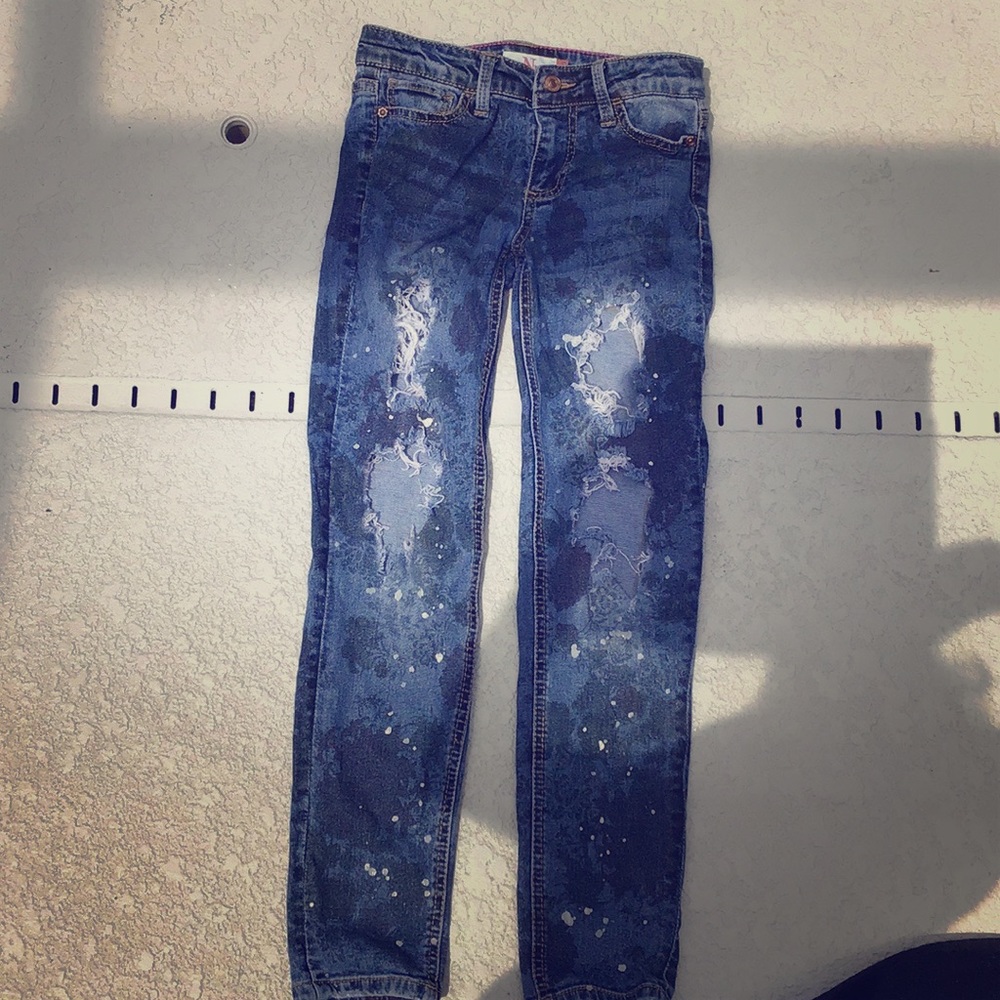 Holy jeans